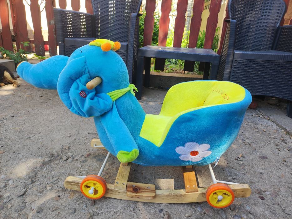 Elefant balansoar cu roti