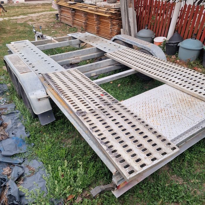 Platforma auto de vanzare