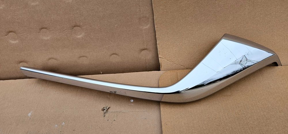 Ornament crom stanga grila radiator Mazda CX 5 Facelift 2022 2023
