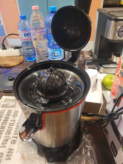 Цитруспреса електрическа чисто нова