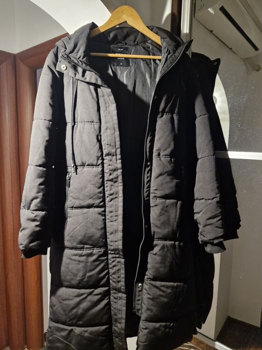 Vand geaca de iarna lungă și groasă!