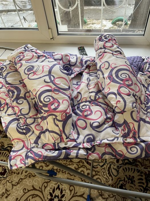 Отдам зимнюю куртку детскую