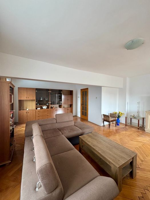 Apartament 4 camere zona Tineretului