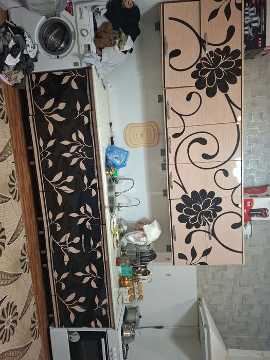 Oshxona mebeli sotiladi