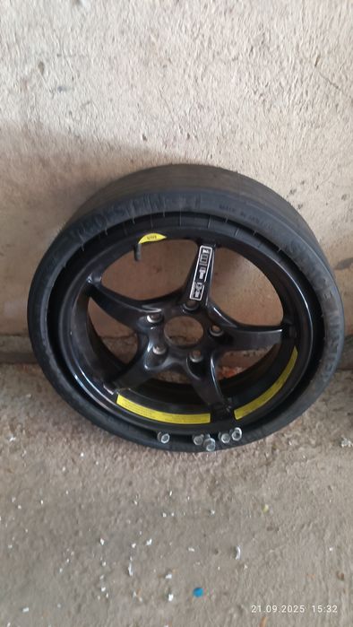 Резервна гума патерица