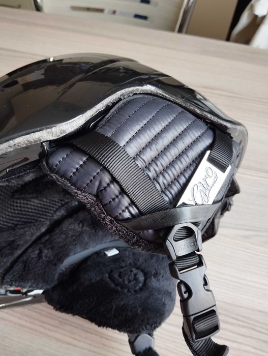 2 бр. каски  за ски и сноуборд - цена от 35 лв до 55 лв.