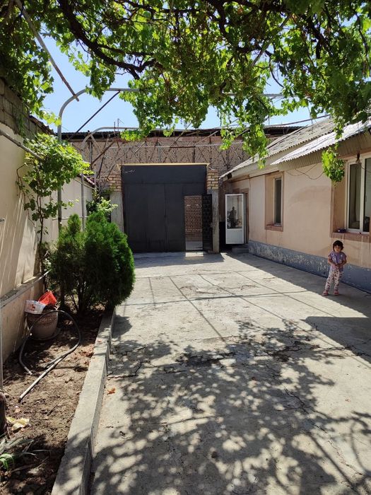 Продаётся участок М.Ашрафи 7 соток