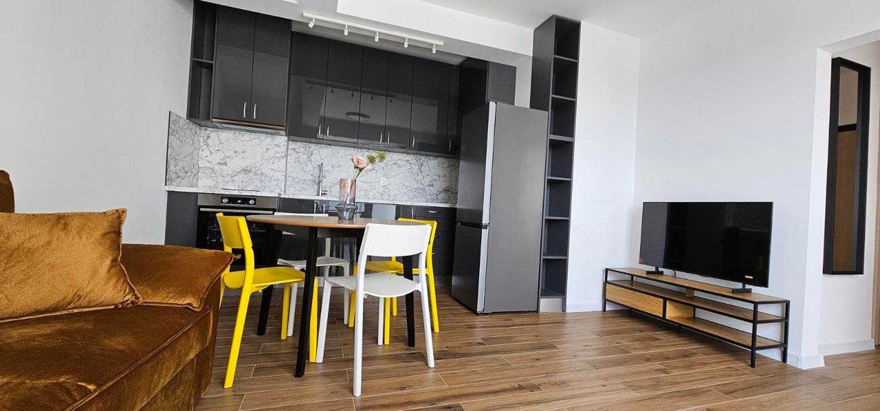 Дава се под наем Двустаен апартамент в Пловдив, Каменица 1 - 65 кв.м за 600 € - Снимка #1