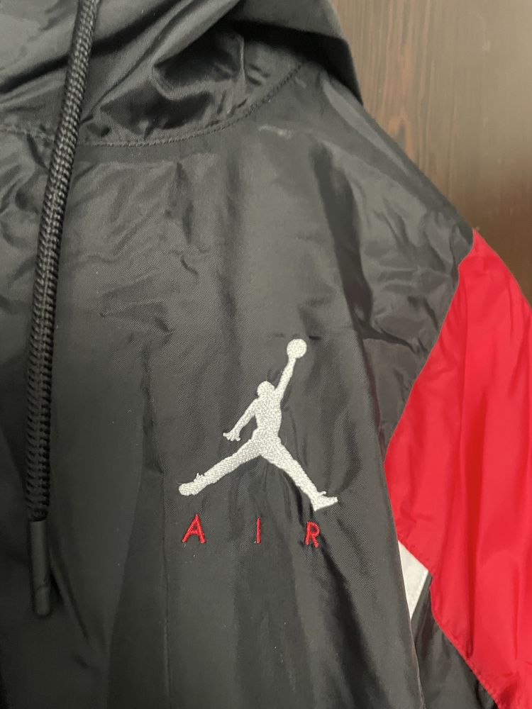 ПОСЛЕДНА БРОЙКА! Nike Jordan мъжко яке
