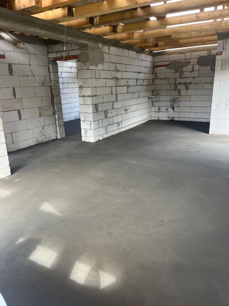 •	Casă de vânzare  în localitatea Cerghid, jud. Mureș 68.000 euro.