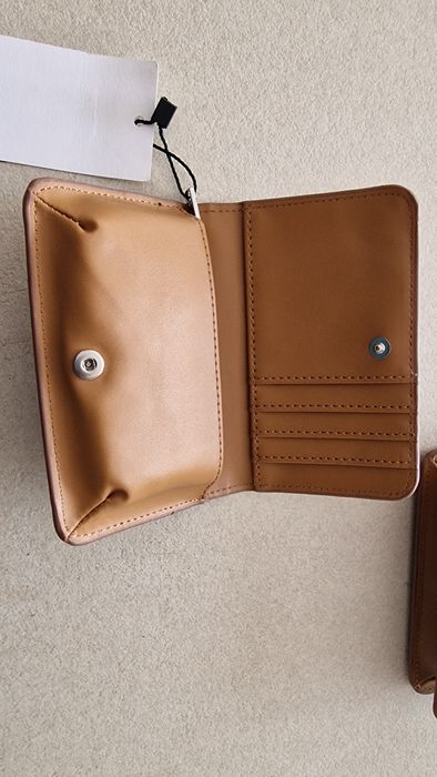 "Манго "протмоне