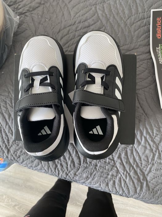 Маратонки Adidas