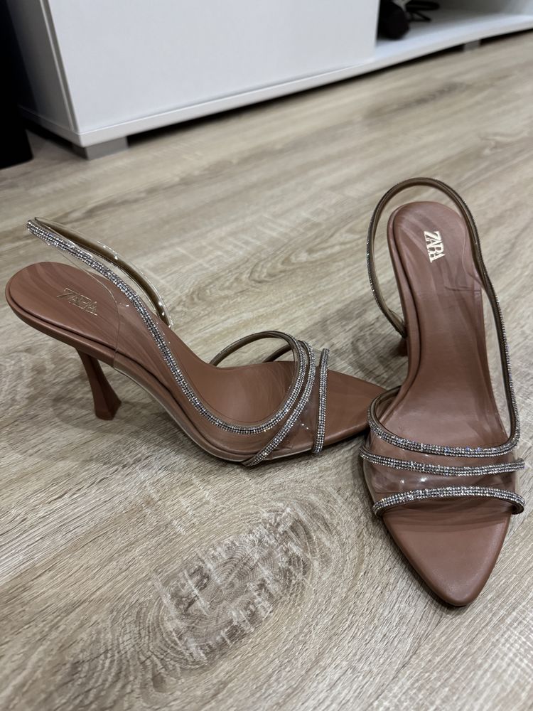 Сандали Zara Зара обувки на ток Zara Зара