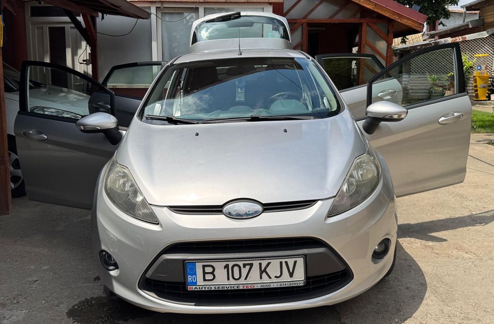 Ford Fiesta Ford Fiesta 2010, mașină perfectă de oraș