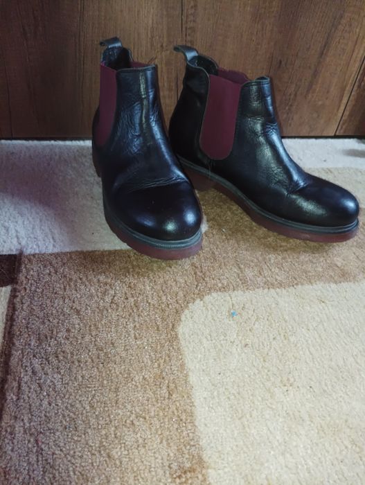 Естествена кожа 38 номер два чифта