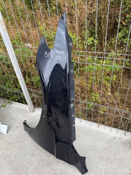 Aripa stanga fata Volkswagen Passat B8 2015/2016/2017/2018 Neagra