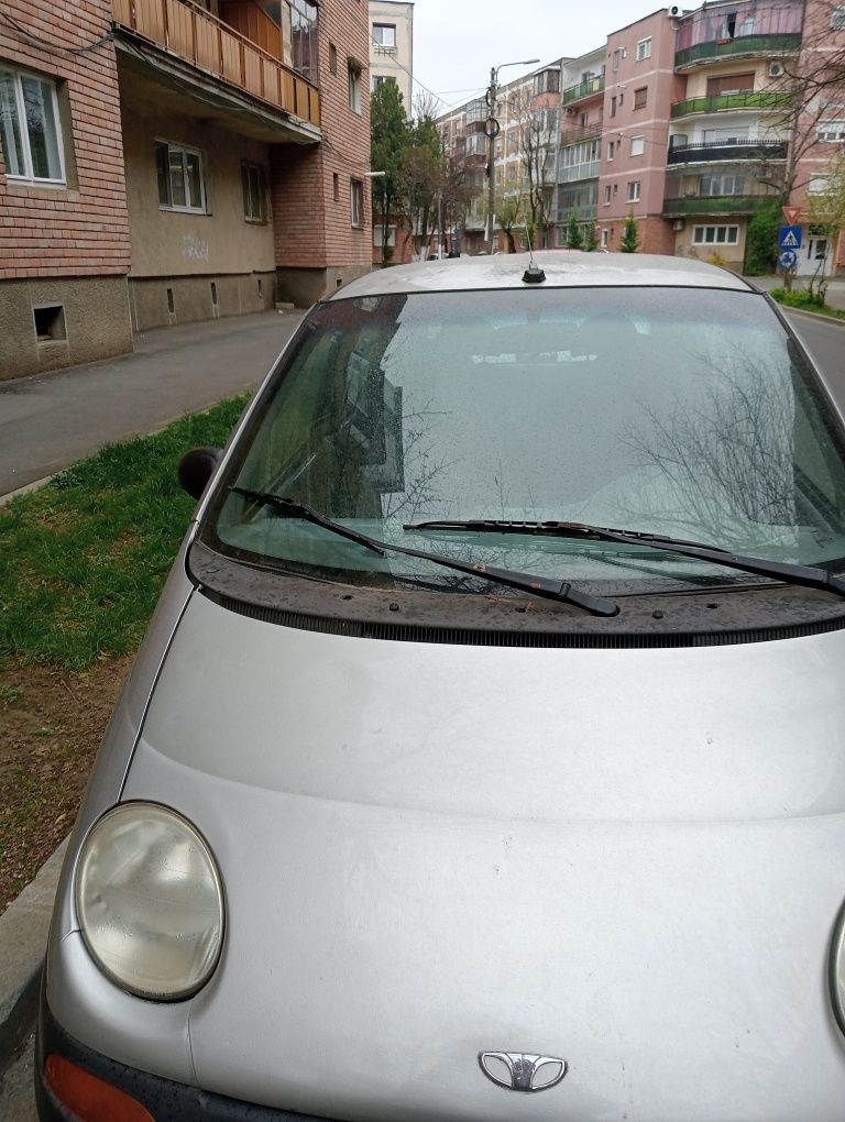 Vind matiz stare buna an 2002 argintiu înmatriculat preț 4000 roni