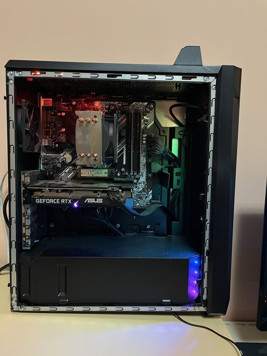 Геймърски компютър 3060ti ryzen 7 5700x