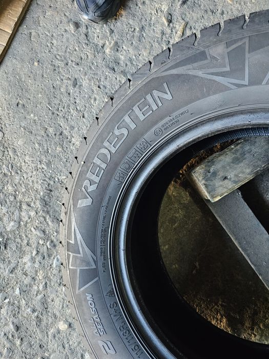 2 anvelope allseason 235 65 16C Vredestein 7.3mm