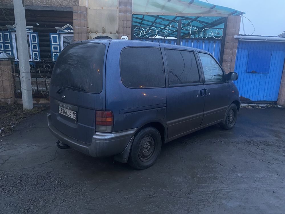 Продам Nissan Serena