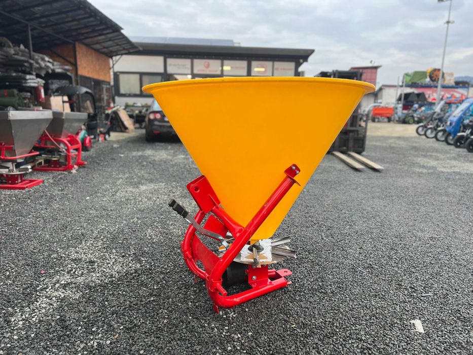 Utilaj imprastiat ingrasamint distribuitor ingrasamint nou Agx 500L