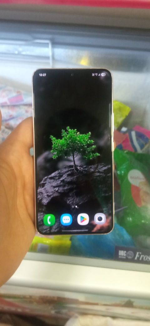 Samsung galaxy s22 5G 8/256