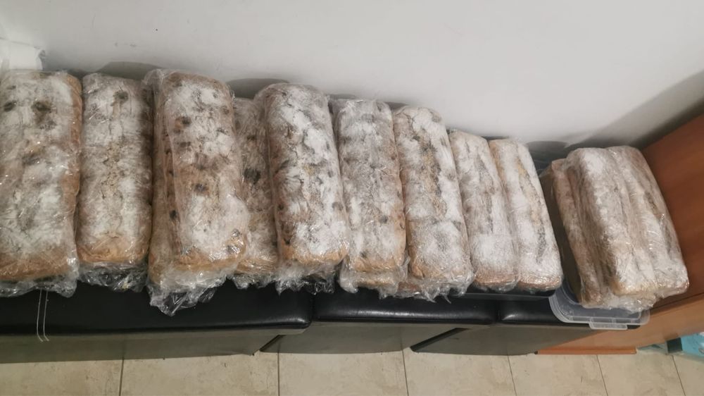 Checuri de casă delicioase – simplu sau cu vișine