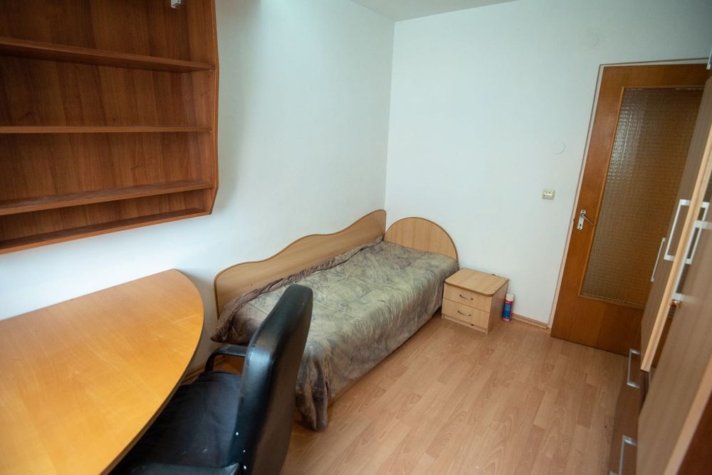 Apartament cu 3 camere strada Cerbului zona Han