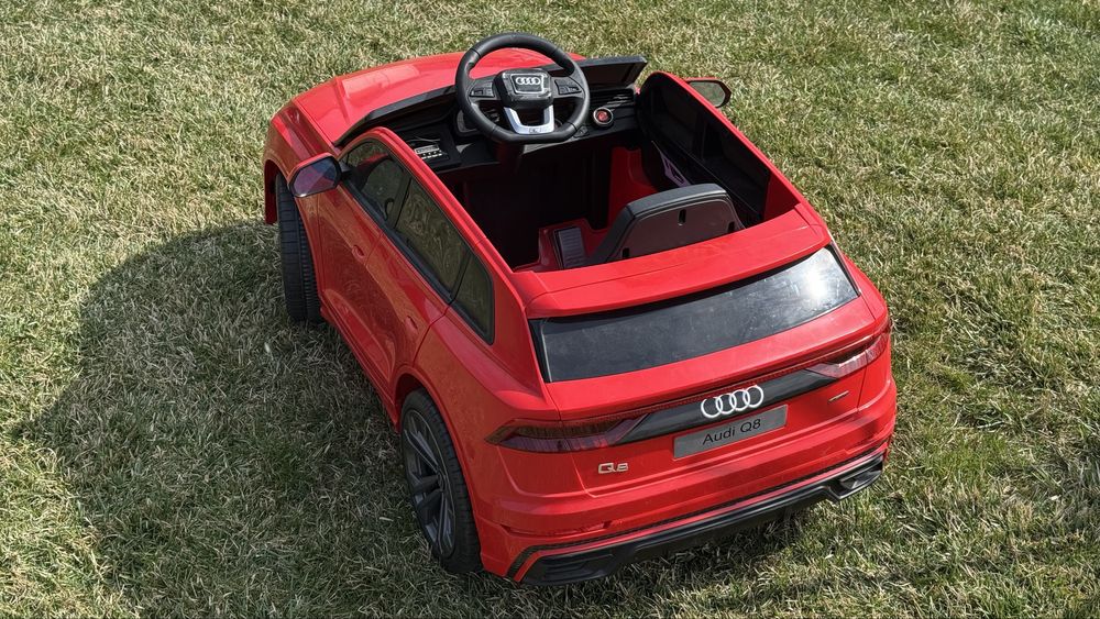 Masina electrica Audi