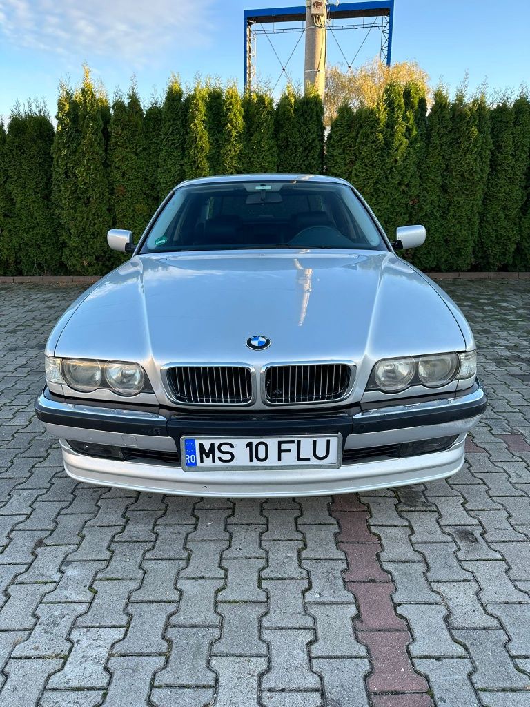 BMW  S 7 ,728i  ,E38
