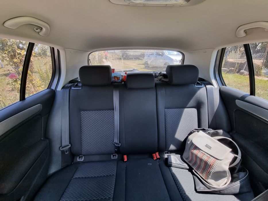 Vând Golf 6 2010 1.6 MPI
