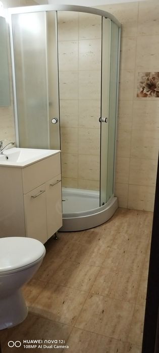 Inchiriez apartament 2 Camere stefan cel Mare