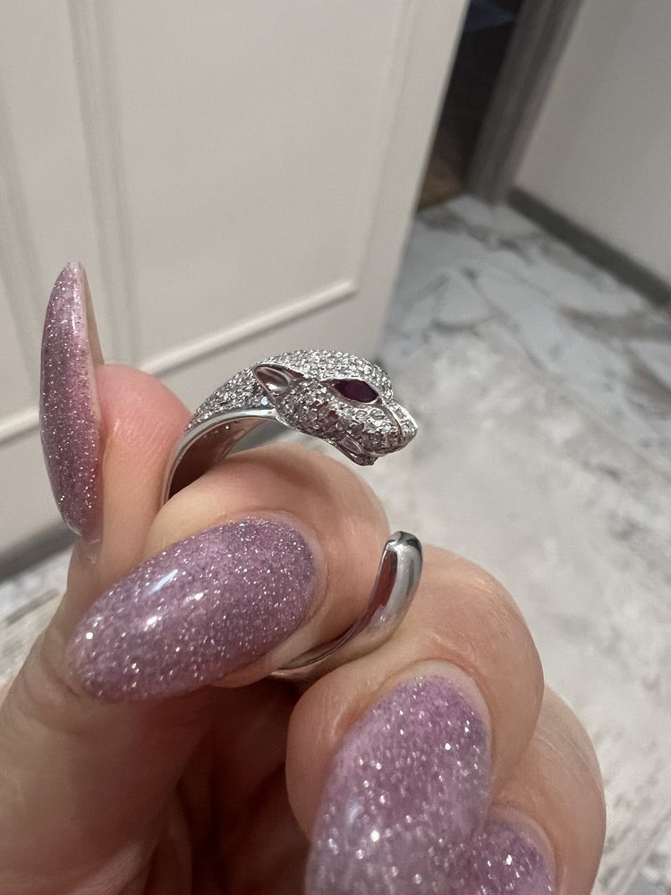Продам бриллиантовое кольцо