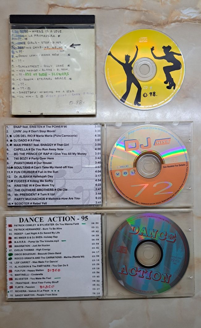 Колекция от компакт дискове  CD