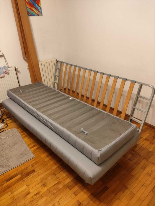 Canapea extensibila Ikea