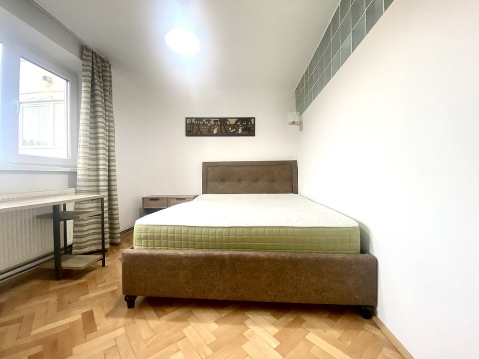 Apartament cu 3 camere de inchiriat