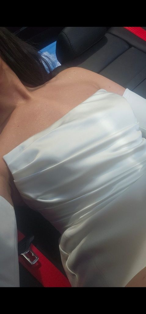 Vand rochie de mireasa Ivaz bridal.