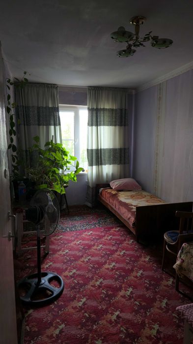 3 хонали квартира сотилади.
Андижон шахар марказида.