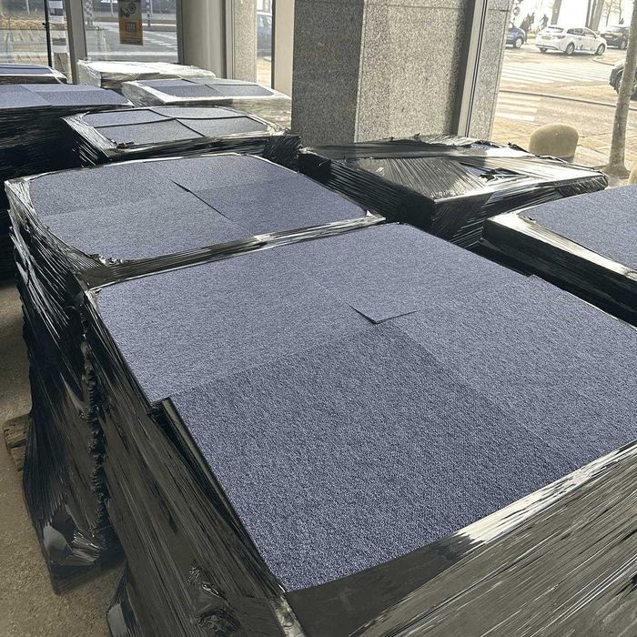 Mocheta modulara 50 x 50 cm, albastru inchis