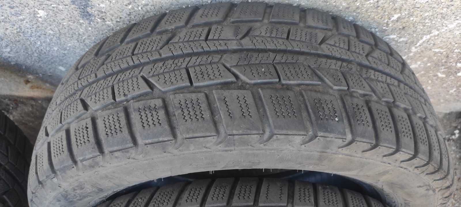 Продавам 4 зимни гуми дот 22  165/60/14! Гумите са китайски!