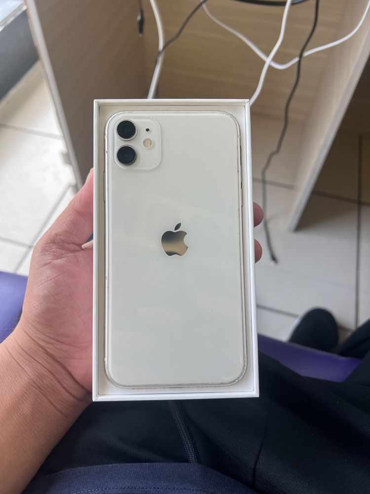 iPhone 11 64gb karobka dakment