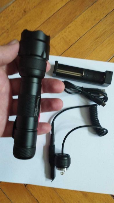 Lanterna 502B  cu Led VERDE cu 1- Mod de iluminare - Full set