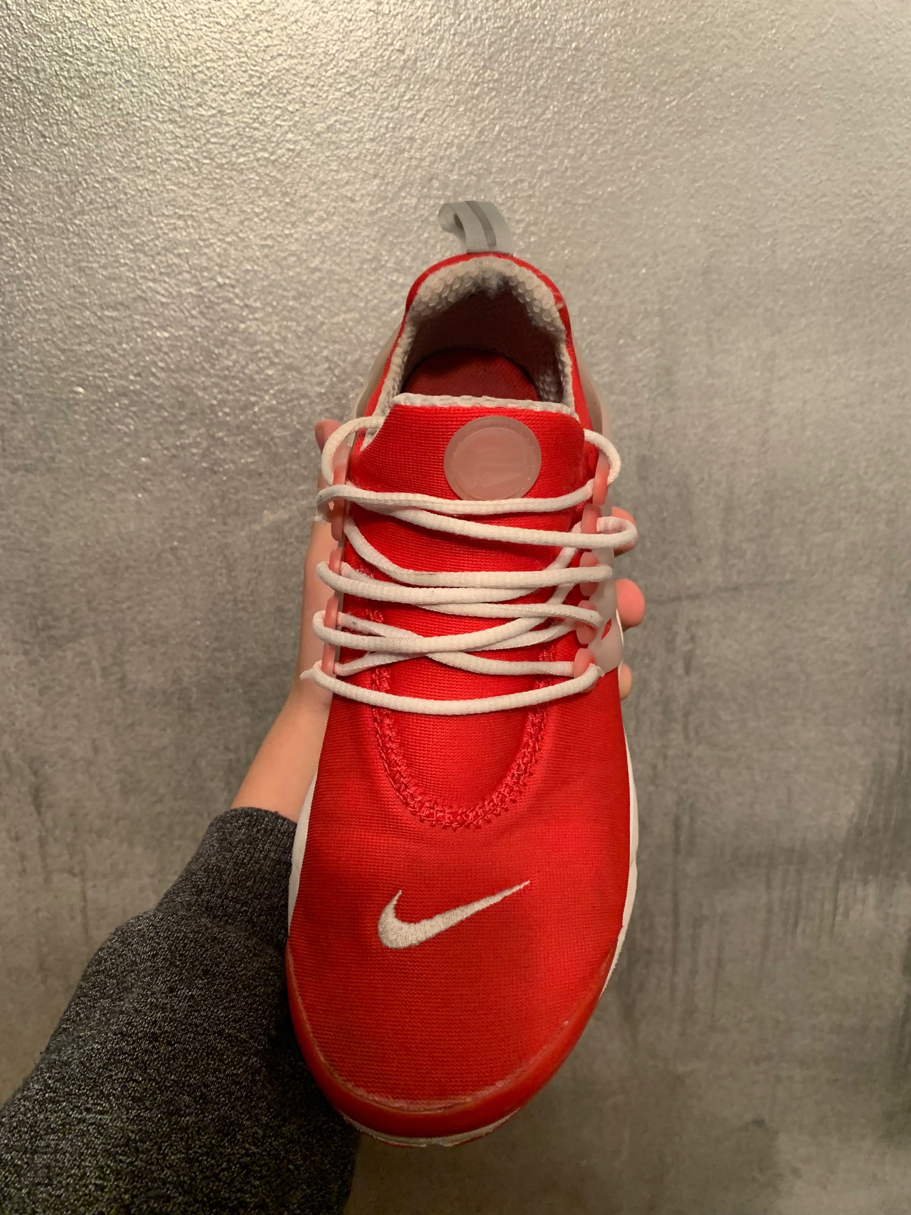 Nike air presto comet red