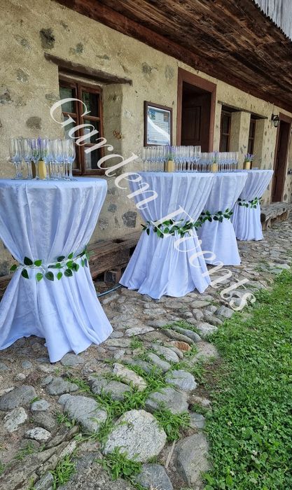 Mese si scaune chiavari pilgrim de inchiriat / ghirlande luminoase