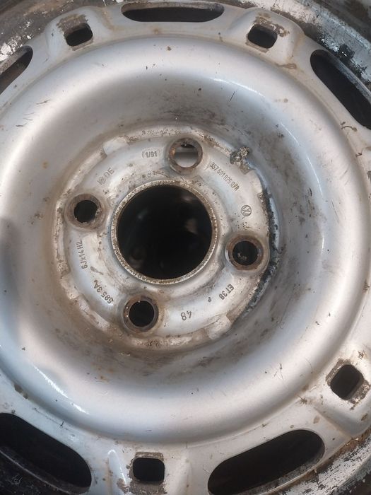 Джанти с гуми 185/70R14 Continental