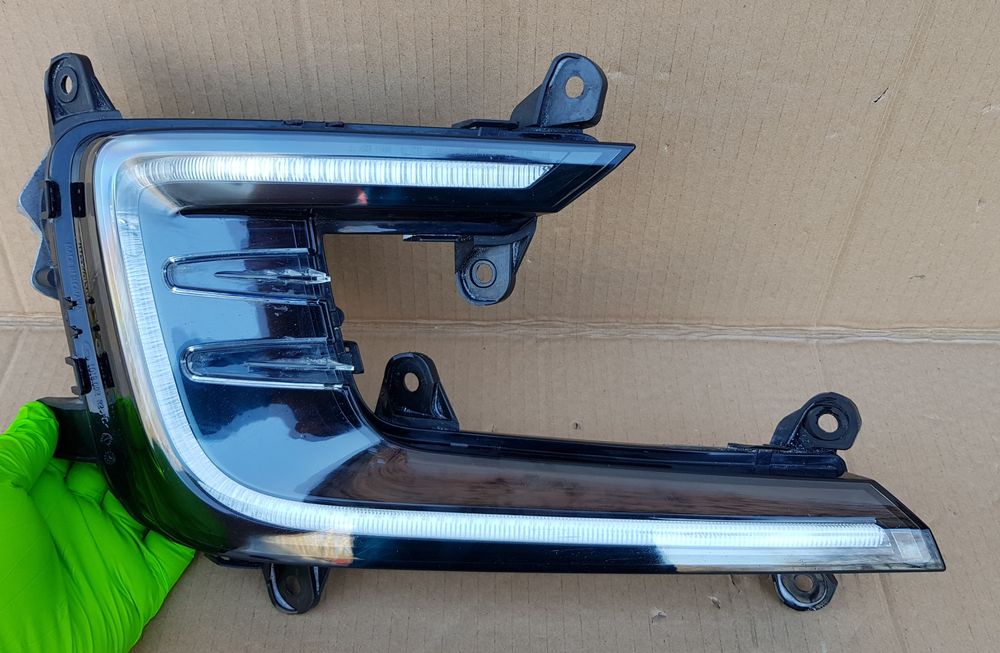 Lumină de Zi DRL dreapta GTE VW Passat B8 3G Hybrid Cod: 3G0941056A