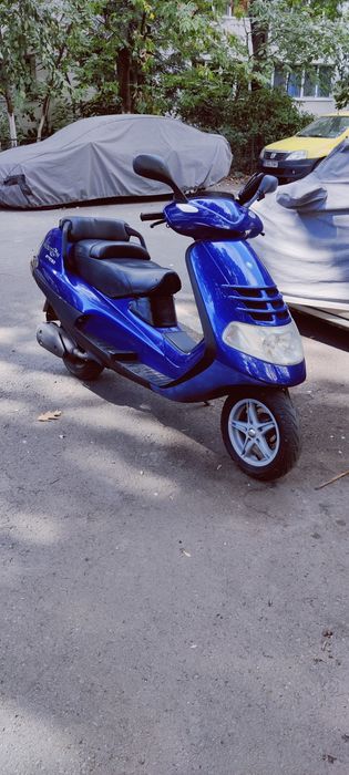 Piaggio Super Hexagon GTX 180 4T