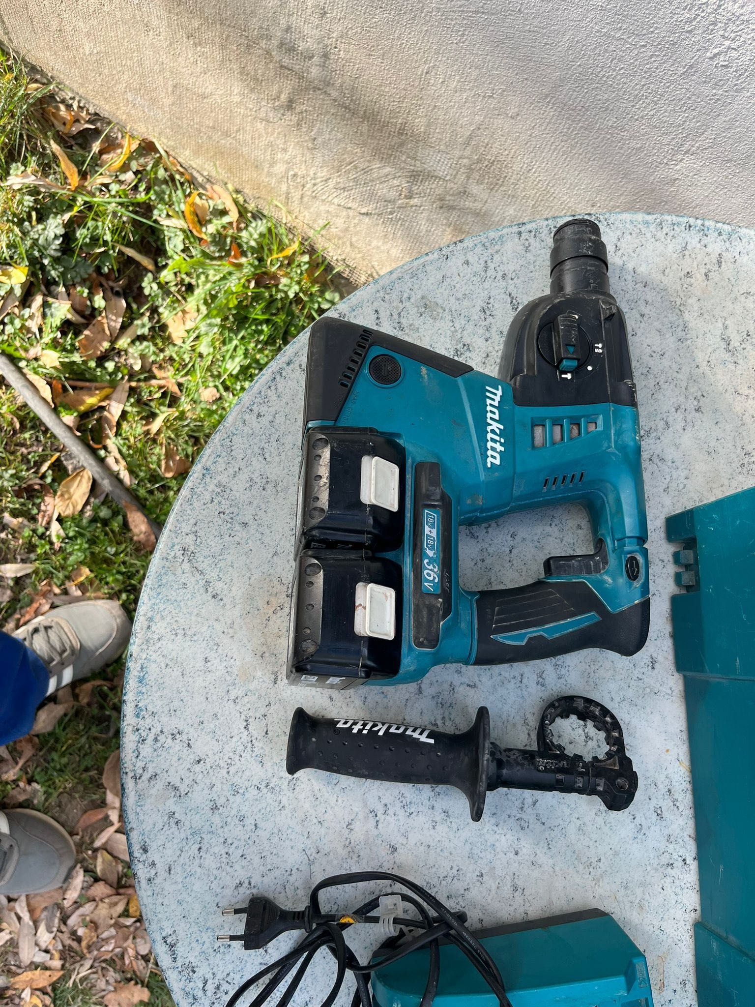 Makita DHR 263 ударен перфоратор