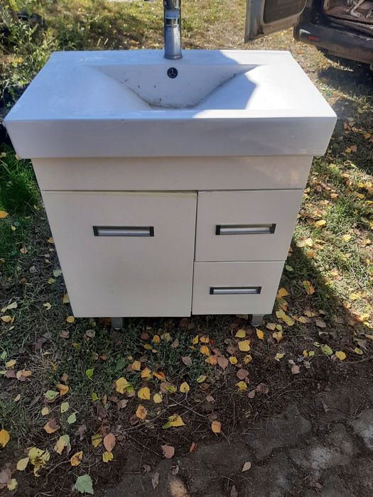 Masca chiuveta cu tot cu lavoar de 65 cm lățime
