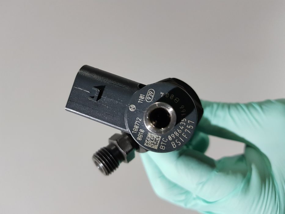 Injector/injectoare vw passat b7 CFFB